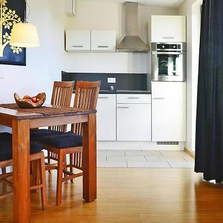 Apartamento In Glowne With Balcony Glowe